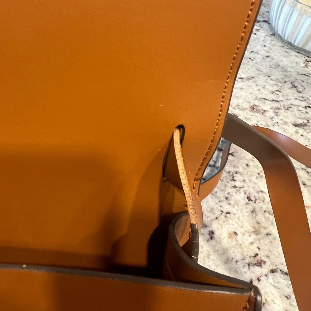 Zara Tan Crossbody Bag - Picture 11 of 15